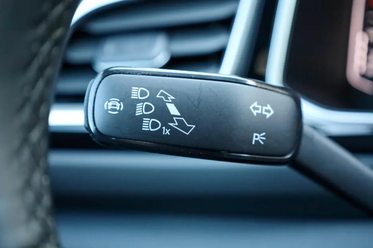 1.0 TSI 110pk R-Line | Achteruitrijcamera | Cruise Control Adaptief | Apple Carplay/Android Auto