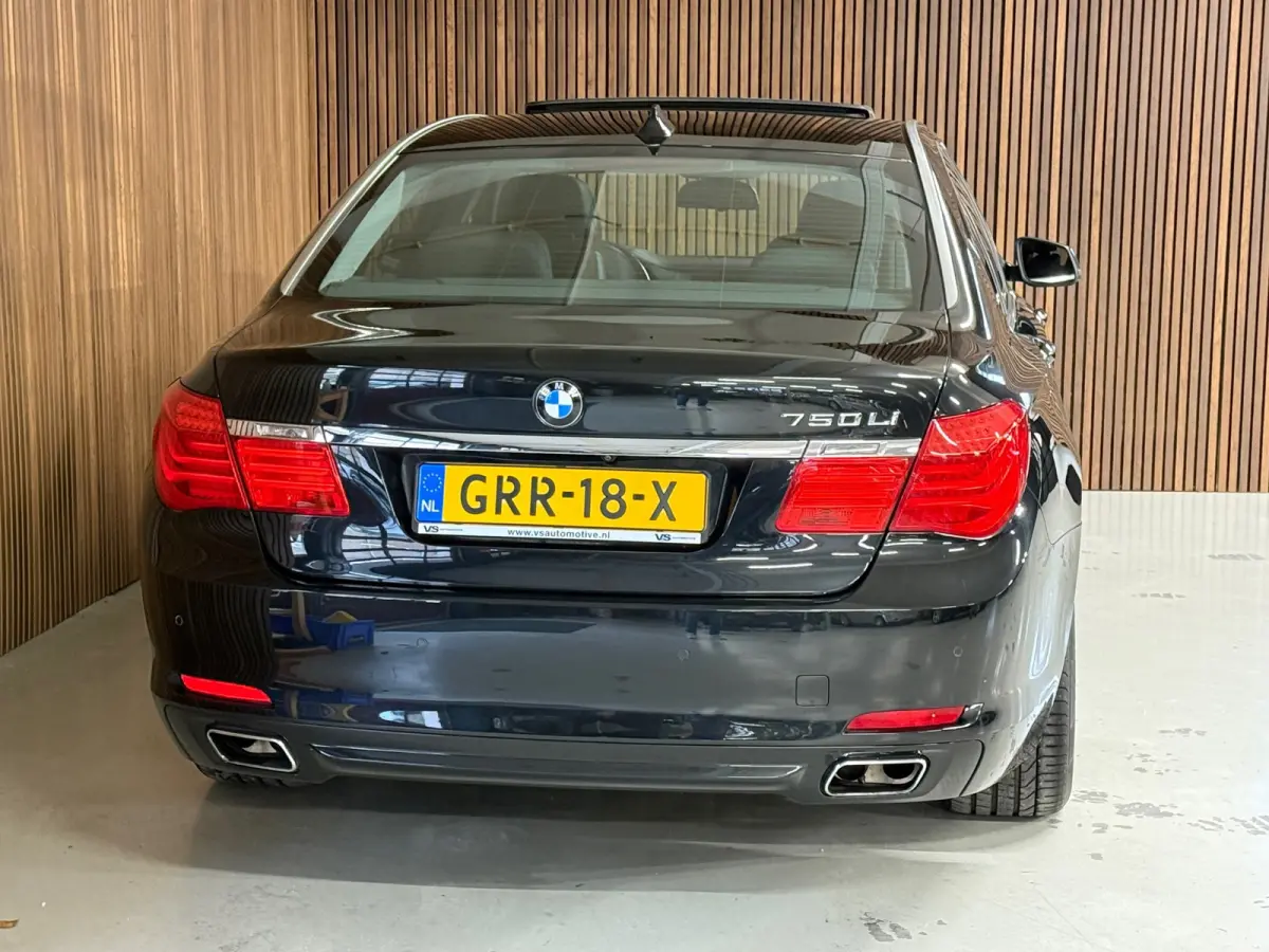 750Li - Youngtimer - BTW - Carplay