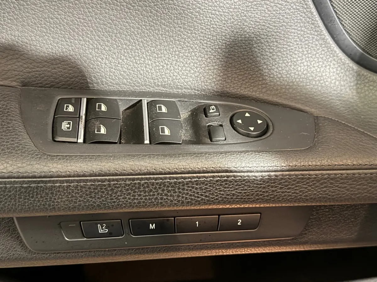 750Li - Youngtimer - BTW - Carplay
