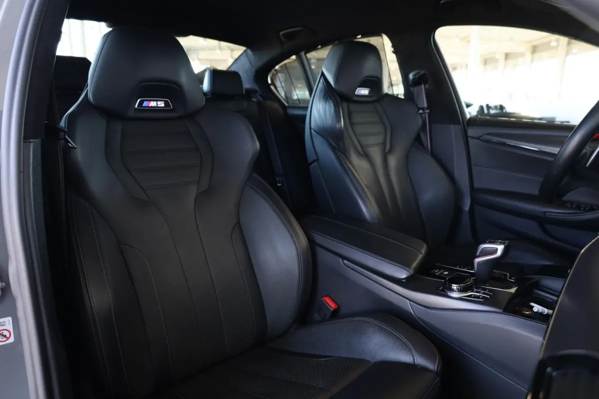 M5 Competition | M Drivers Package | M Carbon Keramische Remmen | Bowers & Wilkins High End Sound System | Driving Assistant Plus |