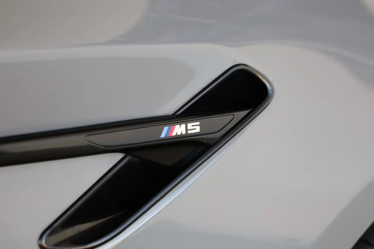 M5 Competition | M Drivers Package | M Carbon Keramische Remmen | Bowers & Wilkins High End Sound System | Driving Assistant Plus |