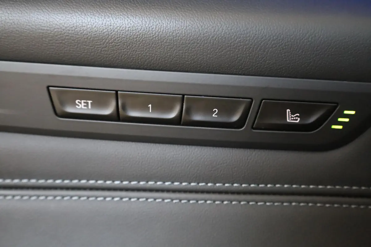 M5 Competition | M Drivers Package | M Carbon Keramische Remmen | Bowers & Wilkins High End Sound System | Driving Assistant Plus |