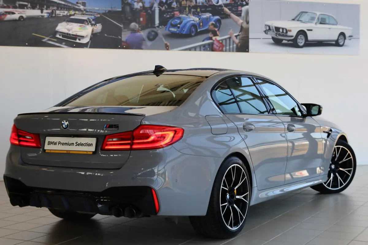 M5 Competition | M Drivers Package | M Carbon Keramische Remmen | Bowers & Wilkins High End Sound System | Driving Assistant Plus |