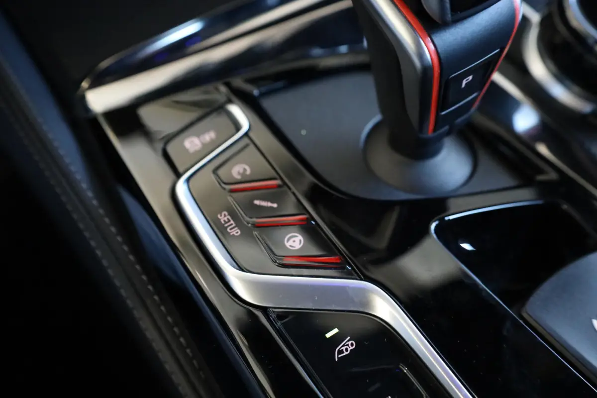 M5 Competition | M Drivers Package | M Carbon Keramische Remmen | Bowers & Wilkins High End Sound System | Driving Assistant Plus |