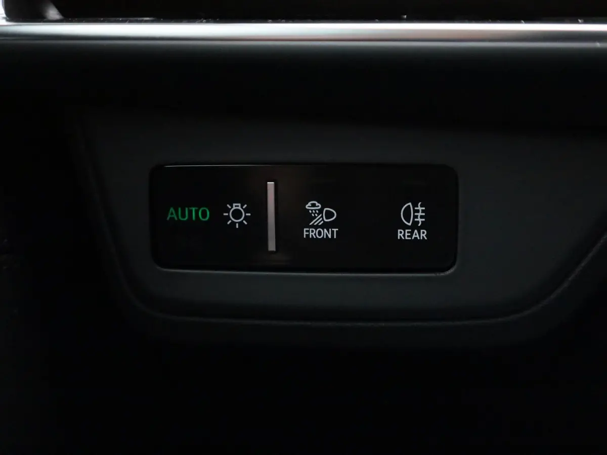 93 kWh 476 PK | Navigatie | Camera | Bang & Olufsen Premium | Dodehoek detectie | Cruise control | Stoelverwarming | 20' Lichtmetalen velgen |