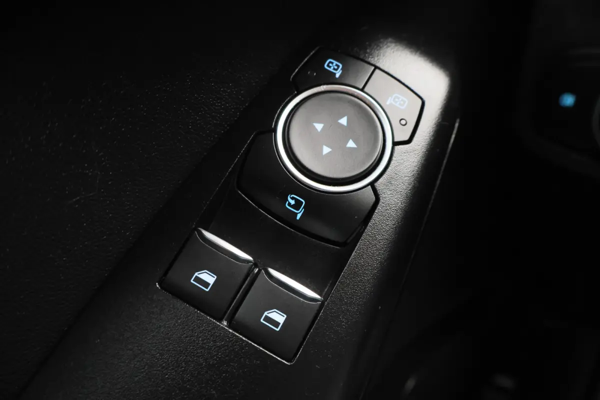 1.1 Trend 5-Deurs, Airco, Cruise, Apple CarPlay, Rijstrooksensor, DAB, PDC