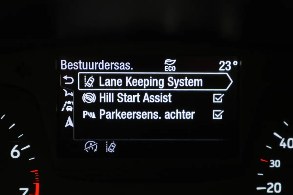 1.1 Trend 5-Deurs, Airco, Cruise, Apple CarPlay, Rijstrooksensor, DAB, PDC