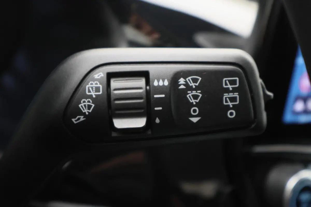 1.1 Trend 5-Deurs, Airco, Cruise, Apple CarPlay, Rijstrooksensor, DAB, PDC