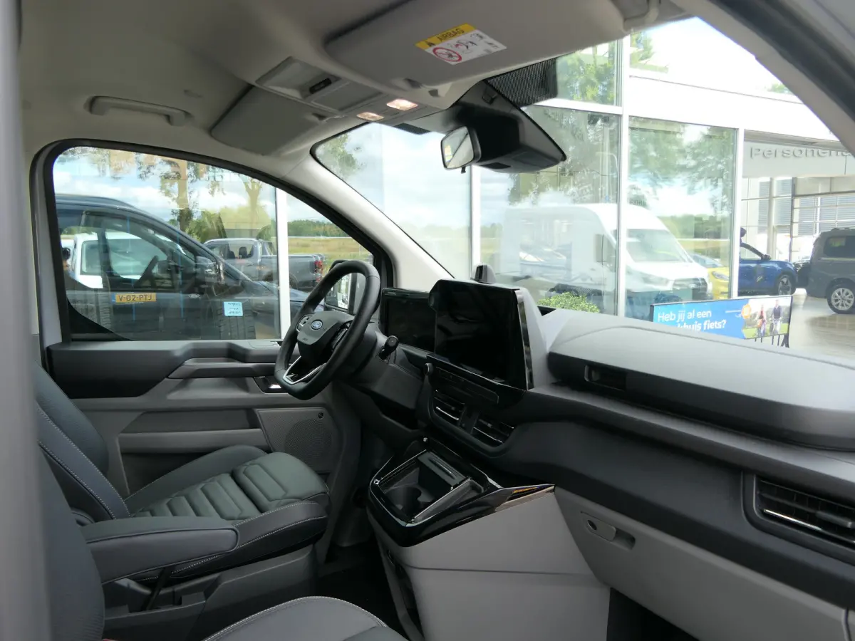 Tourneo 340 2.5 PHEV L2H1 Titanium X | Luxury | Panoramadak | 360 Camera | AGR Stoel | Leder | Adaptive LED | BLIS | Adaptive Cruise | B&O Audio