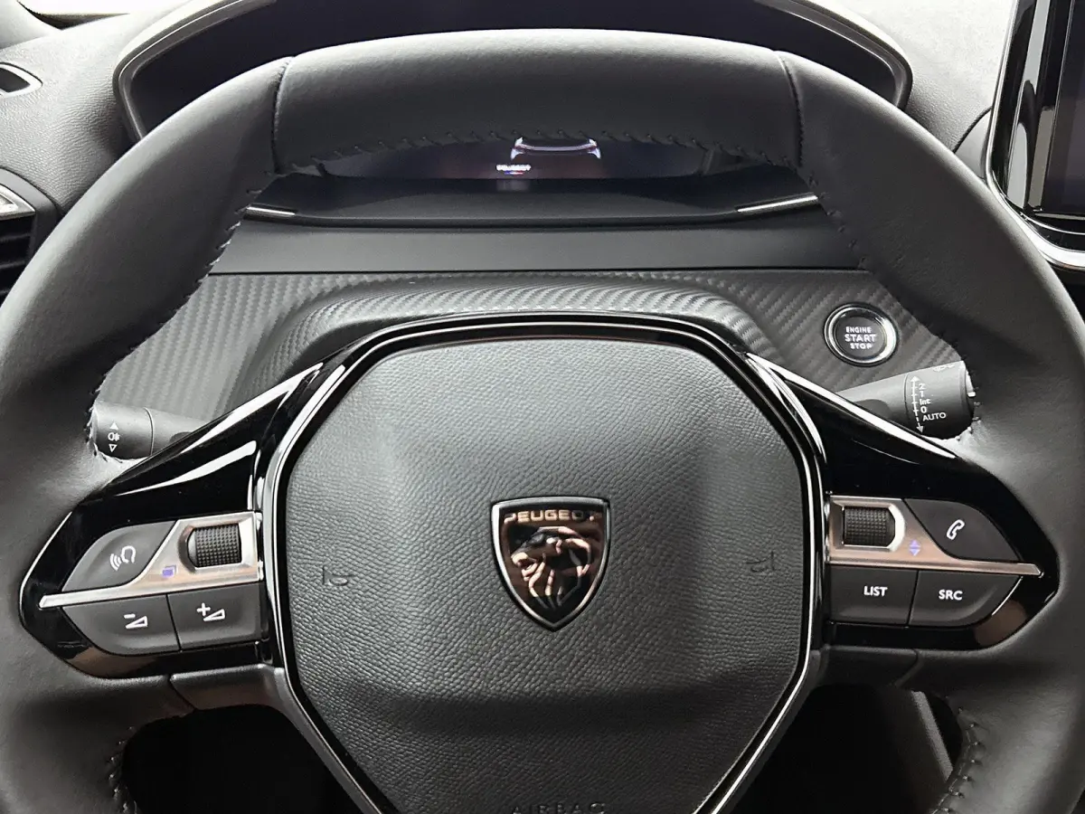 1.2 Hybrid 145pk Allure Automaat | Navigatie | Adaptieve Cruise Control | LED | Camera Voor + Achter | 17"LMV | Dodehoekdetectie | Dakrails |