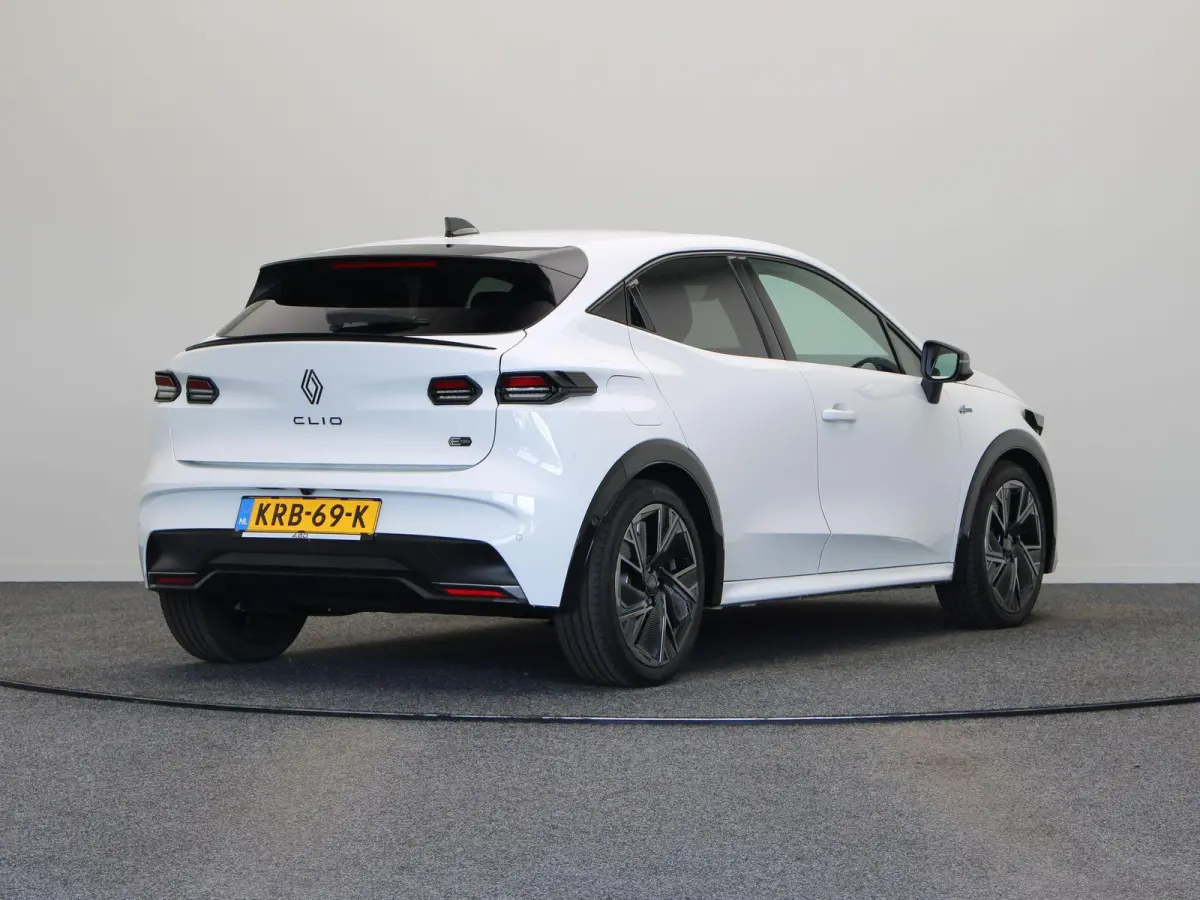 Hybrid 160pk esprit Alpine | Harman Kardon | Stoel- en stuurwielverwarming | 360 graden camera |