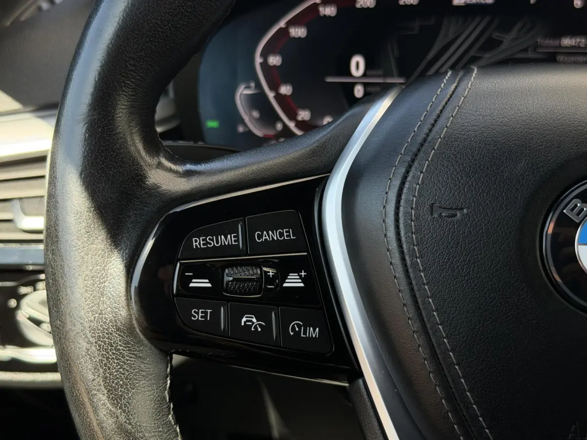 530e Business Edition Plus | Sfeer | 360° cam | Carplay