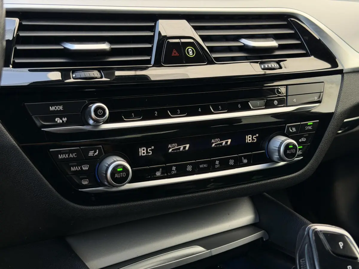 530e Business Edition Plus | Sfeer | 360° cam | Carplay