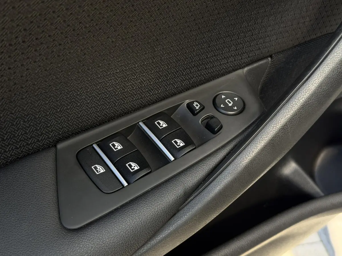 530e Business Edition Plus | Sfeer | 360° cam | Carplay