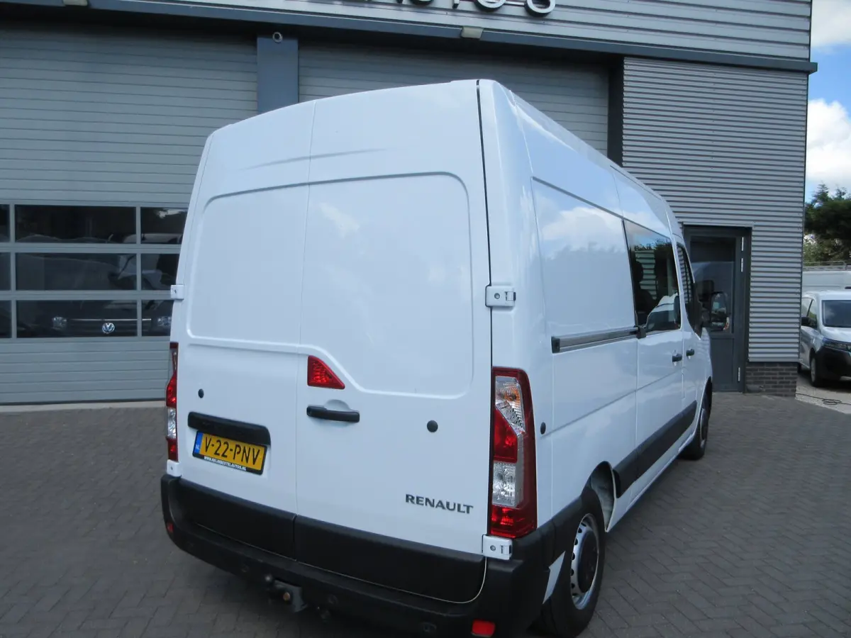 T35 2.3 dCi 150 L2H2 DC 7 persoons dubbel cabine