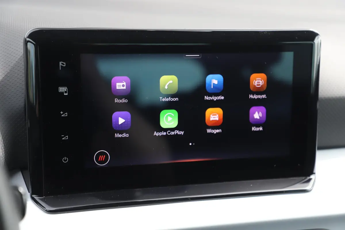 1.0 TSI Style Business Intense Virtual Cockpit 17 inch LMV Navigatie Carplay Android Stoelverwarming Climate Cruise Control LED