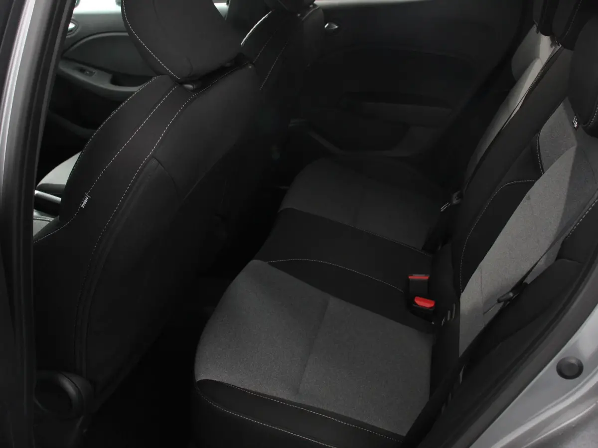 1.6 HEV Intense Automaat DEMO Navigatie Apple Carplay/Android Auto Camera Climate Control Cruise Control Lichtmetalen velgen Extra Getint Glas Digitale Cockpit