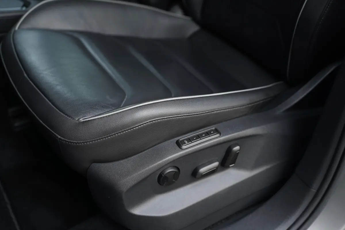 1.5 TSI 150pk DSG R-line Navi Leder PDC