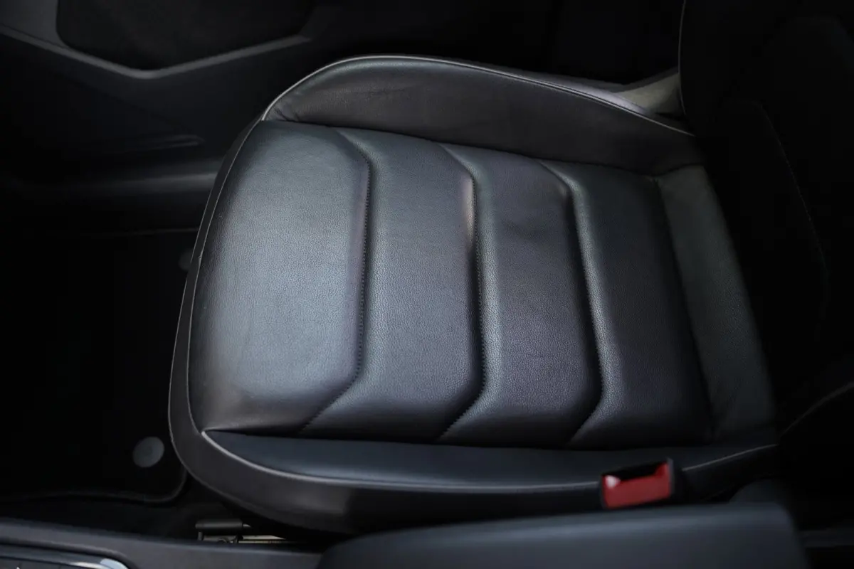 1.5 TSI 150pk DSG R-line Navi Leder PDC