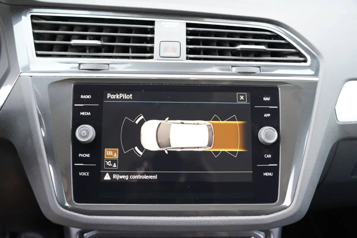1.5 TSI 150pk DSG R-line Navi Leder PDC