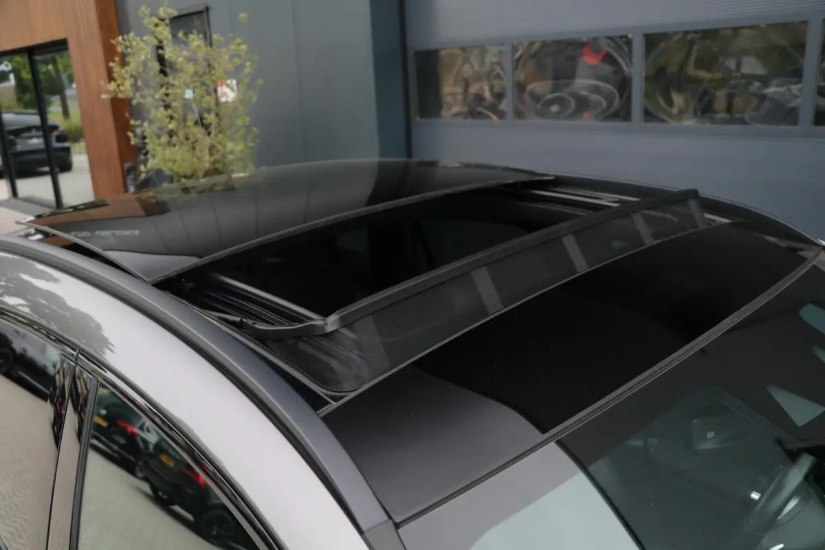 350 4MATIC AMG Line 67 kWh Panodak Headup Trekhaak 360View Widescreen Sfeerverlicht 1800KG Trekgewicht 96000KM BJ2022