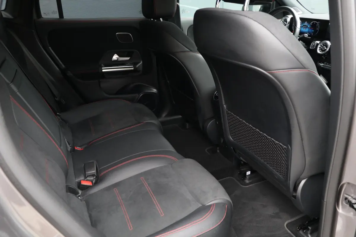 350 4MATIC AMG Line 67 kWh Panodak Headup Trekhaak 360View Widescreen Sfeerverlicht 1800KG Trekgewicht 96000KM BJ2022