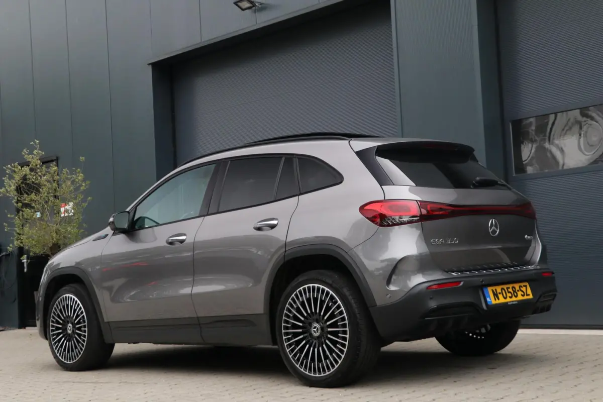 350 4MATIC AMG Line 67 kWh Panodak Headup Trekhaak 360View Widescreen Sfeerverlicht 1800KG Trekgewicht 96000KM BJ2022