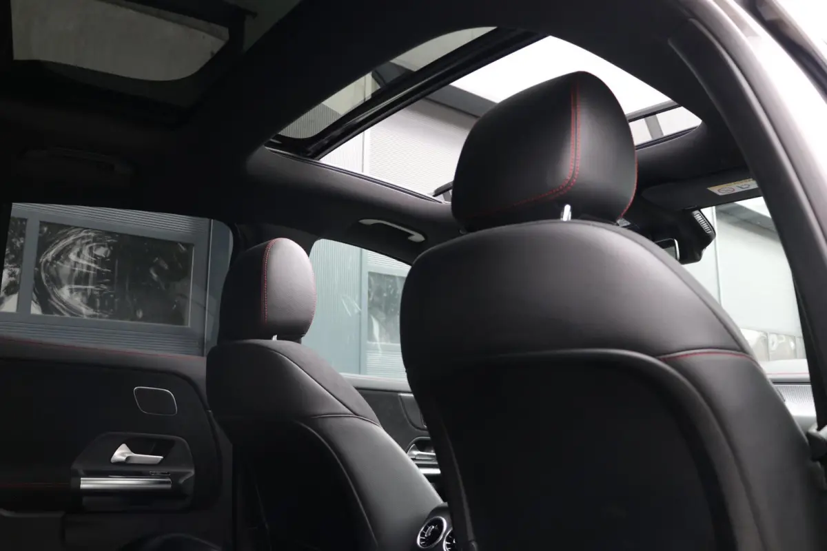 350 4MATIC AMG Line 67 kWh Panodak Headup Trekhaak 360View Widescreen Sfeerverlicht 1800KG Trekgewicht 96000KM BJ2022