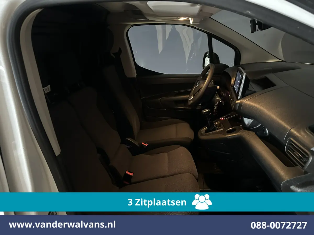 1.5D 102pk L1H1 Euro6 Airco | 3-Zits | Camera | Navigatie | Apple Carplay | 1500kg Trekhaak | Cruisecontrol Android Auto, Parkeersensoren, Bijrijdersbank