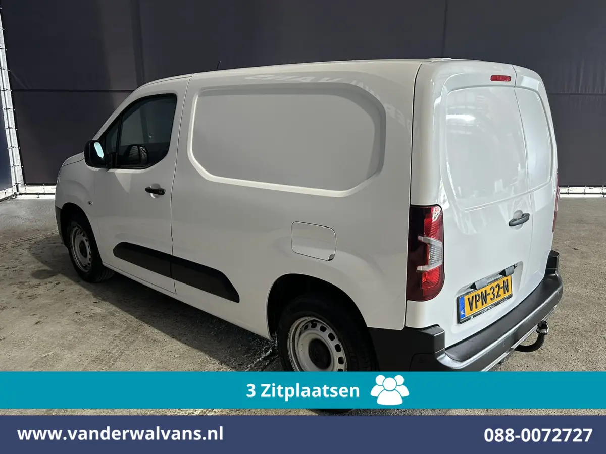 1.5D 102pk L1H1 Euro6 Airco | 3-Zits | Camera | Navigatie | Apple Carplay | 1500kg Trekhaak | Cruisecontrol Android Auto, Parkeersensoren, Bijrijdersbank