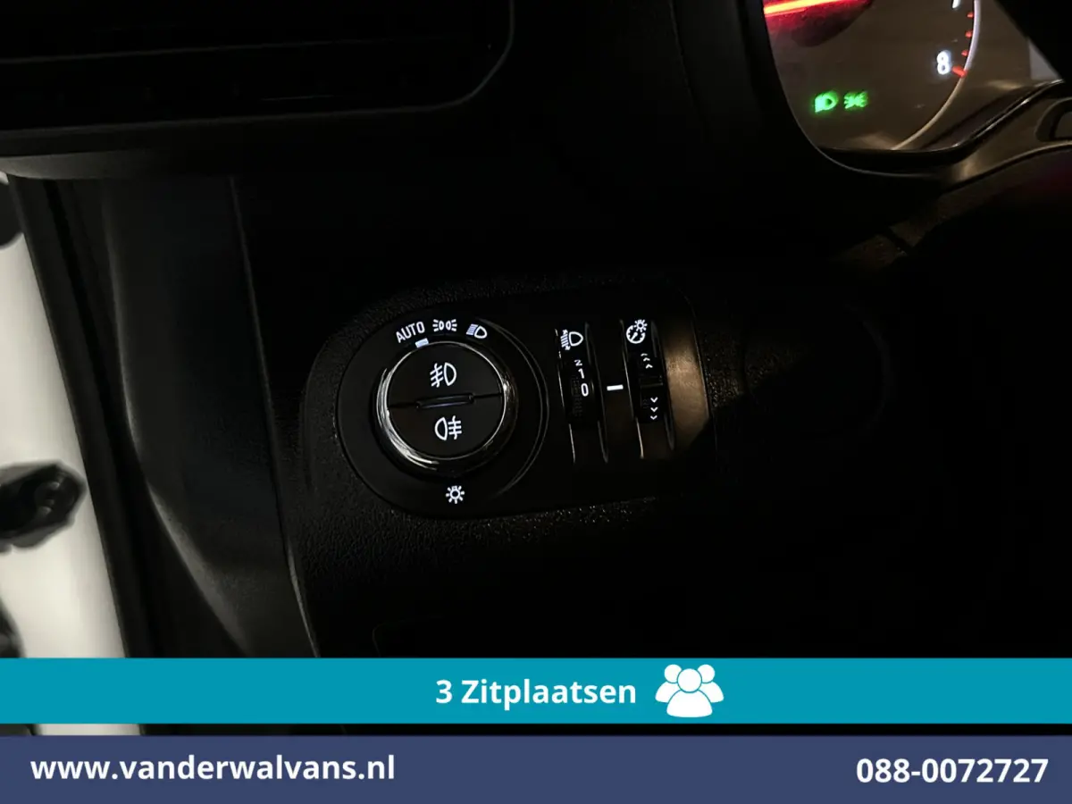 1.5D 102pk L1H1 Euro6 Airco | 3-Zits | Camera | Navigatie | Apple Carplay | 1500kg Trekhaak | Cruisecontrol Android Auto, Parkeersensoren, Bijrijdersbank