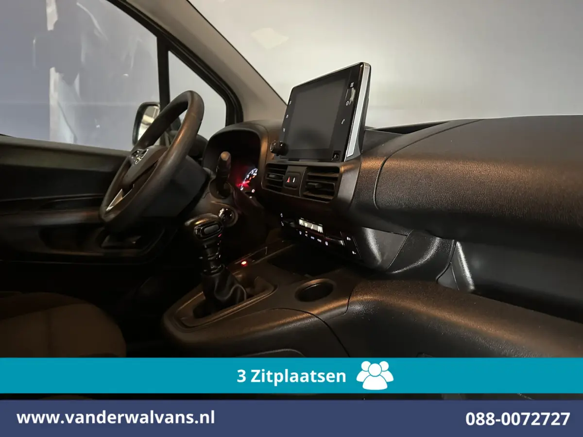 1.5D 102pk L1H1 Euro6 Airco | 3-Zits | Camera | Navigatie | Apple Carplay | 1500kg Trekhaak | Cruisecontrol Android Auto, Parkeersensoren, Bijrijdersbank