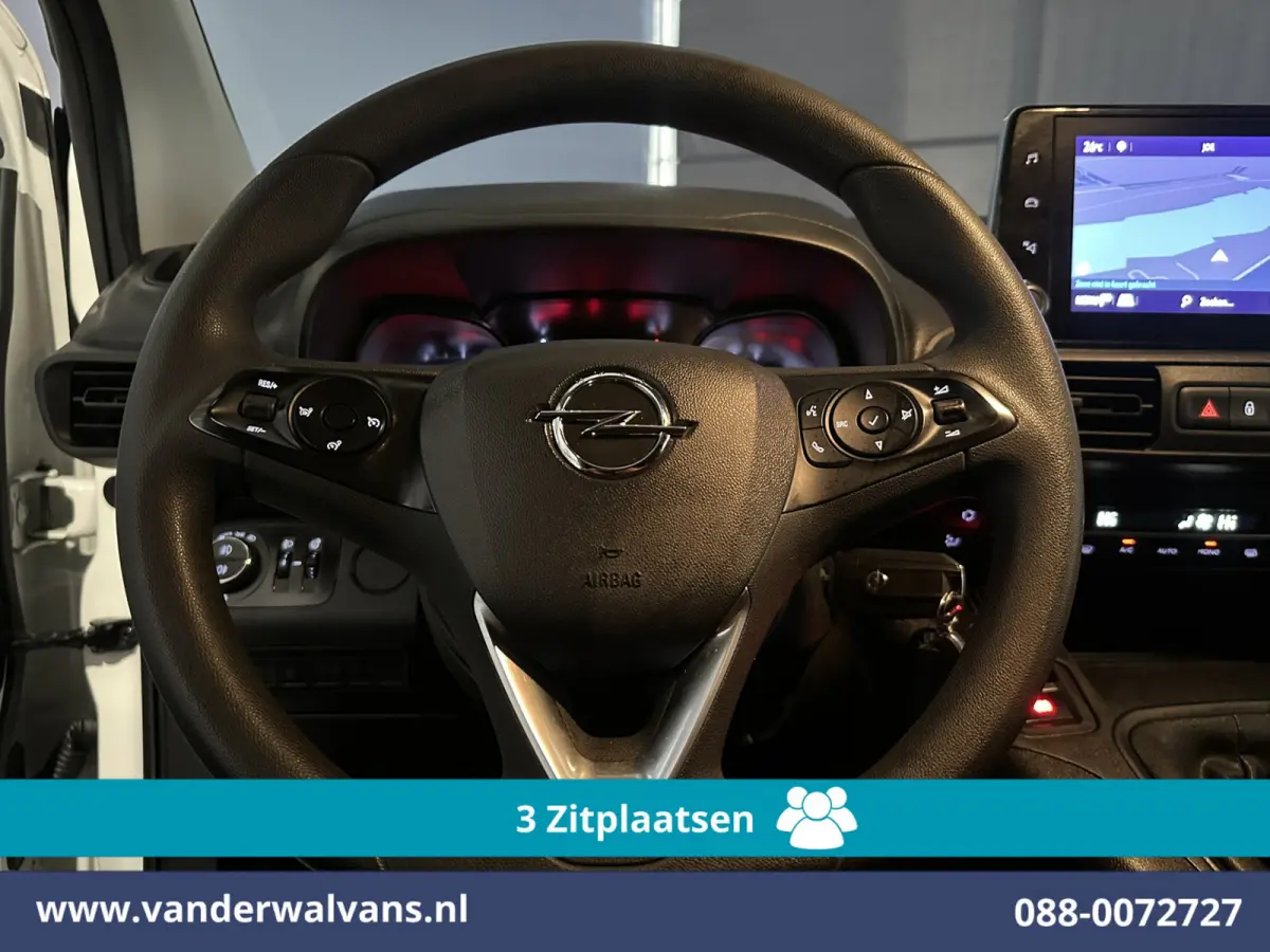 1.5D 102pk L1H1 Euro6 Airco | 3-Zits | Camera | Navigatie | Apple Carplay | 1500kg Trekhaak | Cruisecontrol Android Auto, Parkeersensoren, Bijrijdersbank