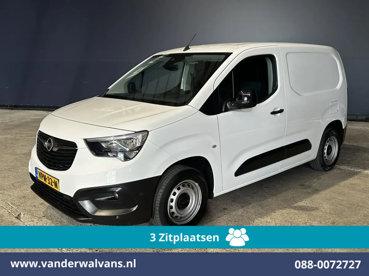 1.5D 102pk L1H1 Euro6 Airco | 3-Zits | Camera | Navigatie | Apple Carplay | 1500kg Trekhaak | Cruisecontrol Android Auto, Parkeersensoren, Bijrijdersbank