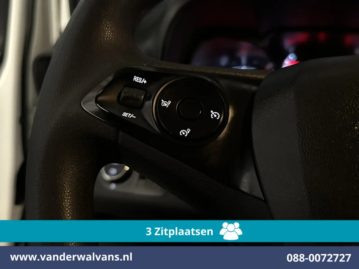 1.5D 102pk L1H1 Euro6 Airco | 3-Zits | Camera | Navigatie | Apple Carplay | 1500kg Trekhaak | Cruisecontrol Android Auto, Parkeersensoren, Bijrijdersbank