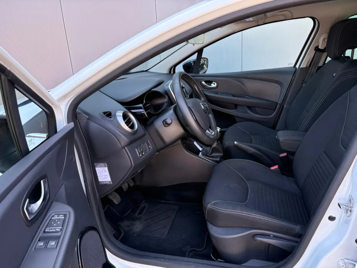 0.9 TCe Limited Navigatie/Bluetooth/Parkeerhulp/Cruise-control