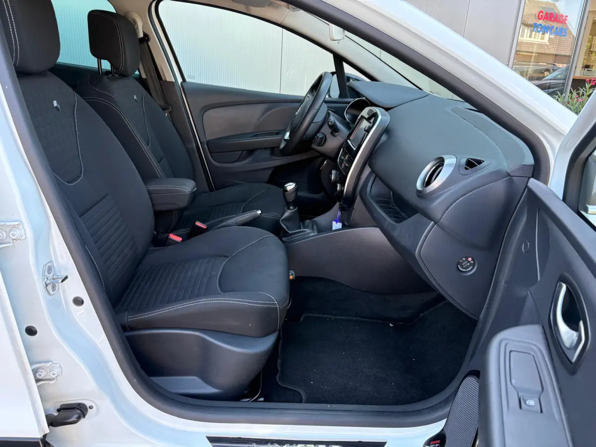 0.9 TCe Limited Navigatie/Bluetooth/Parkeerhulp/Cruise-control