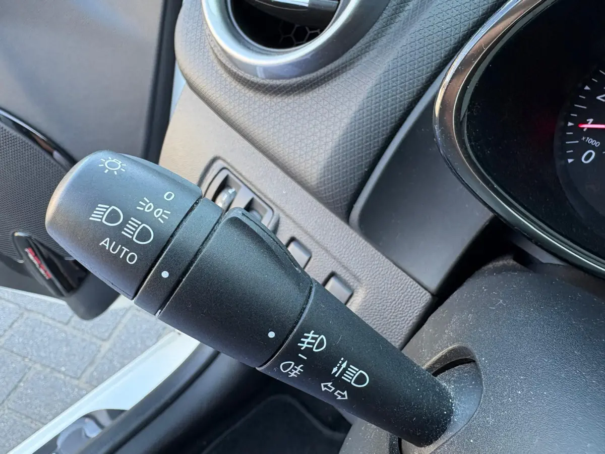 0.9 TCe Limited Navigatie/Bluetooth/Parkeerhulp/Cruise-control