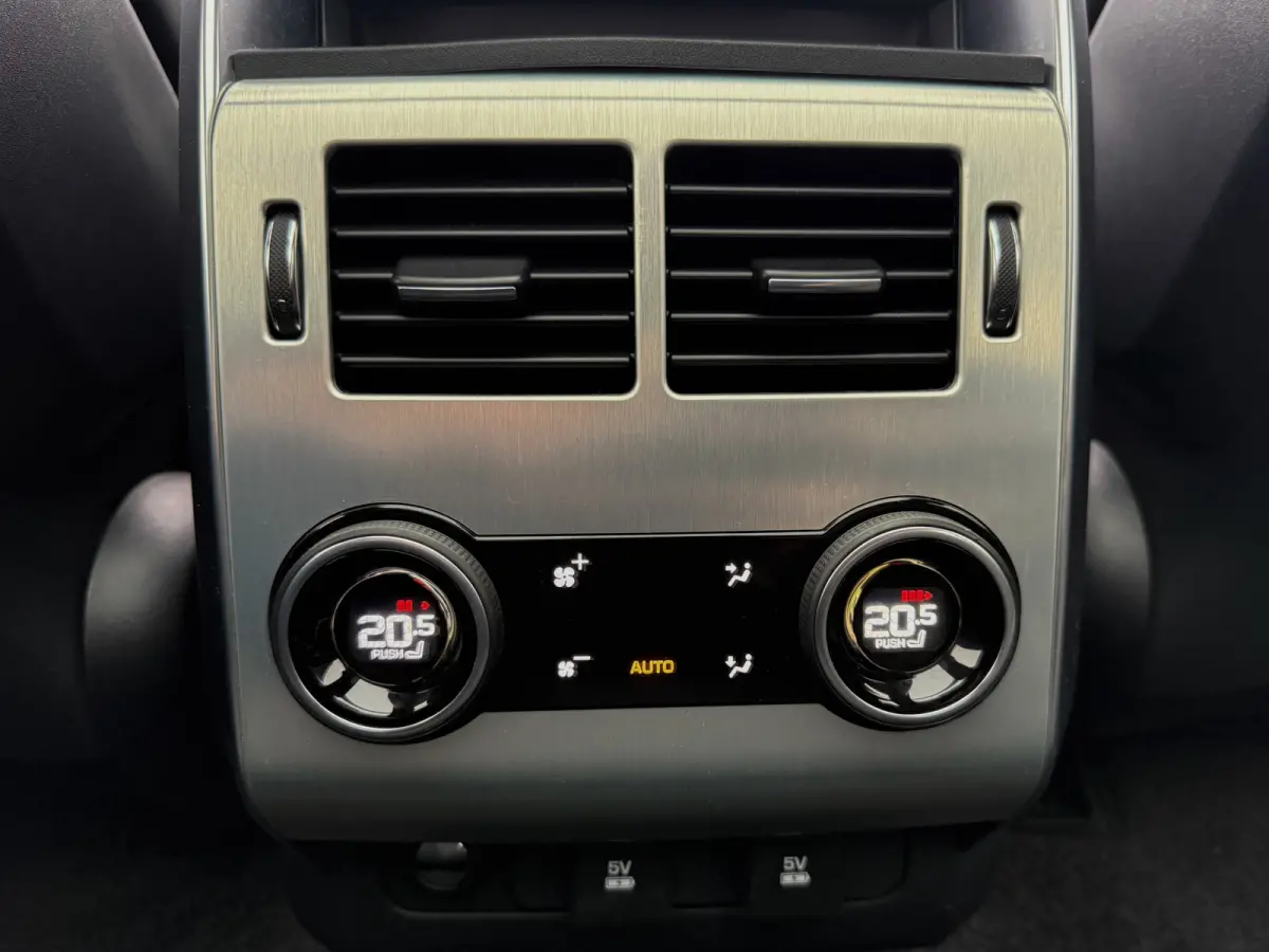 5.0 V8 SC SVR 576 PK ! Facelift ! Carbon ! Pano, Cruis, Airco, Stoelverw voor + achter!