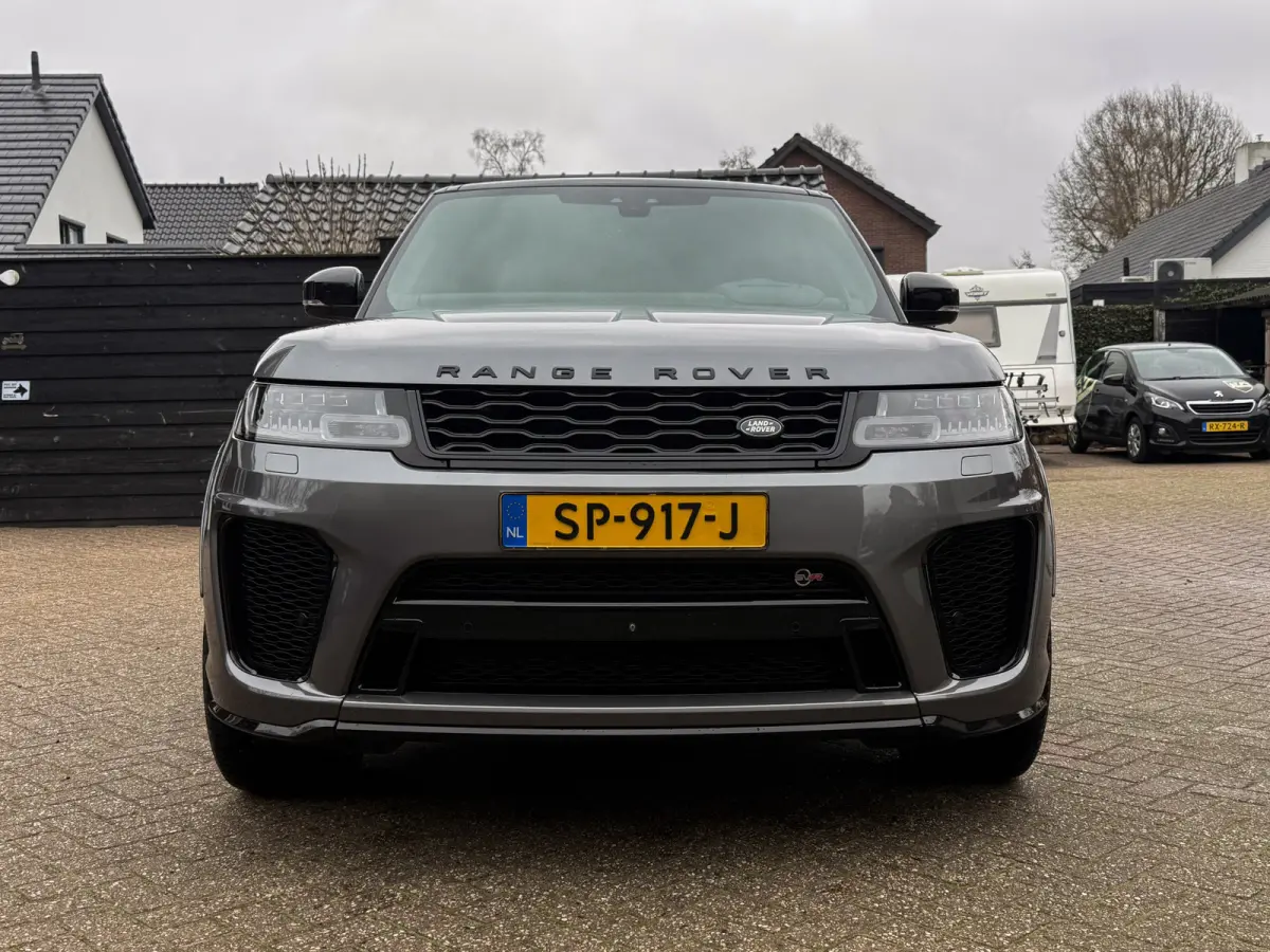 5.0 V8 SC SVR 576 PK ! Facelift ! Carbon ! Pano, Cruis, Airco, Stoelverw voor + achter!