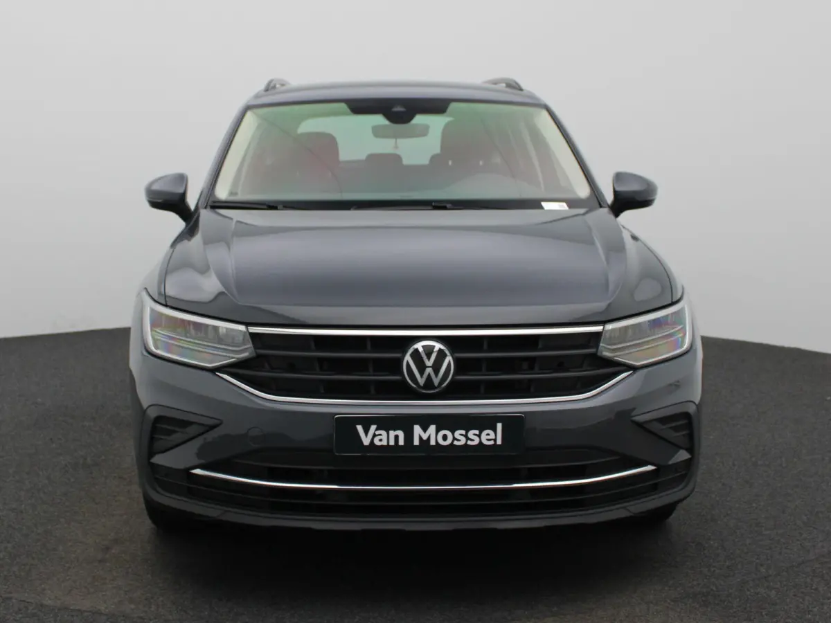 2.0 TDI Life Business AUTOMAAT | ADAPTIEVE CRUISE | STOELVERWARMING & STUUR | CAMERA | NAVIGATIE | TREKHAAK | APPLE CARPLAY | CLIMA | DAB| LMV | 12 MAANDEN BOVAG GARANTIE |