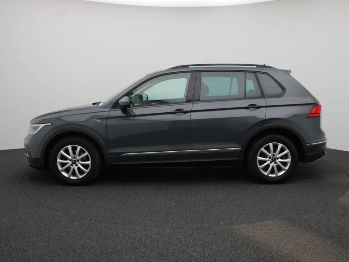 2.0 TDI Life Business AUTOMAAT | ADAPTIEVE CRUISE | STOELVERWARMING & STUUR | CAMERA | NAVIGATIE | TREKHAAK | APPLE CARPLAY | CLIMA | DAB| LMV | 12 MAANDEN BOVAG GARANTIE |