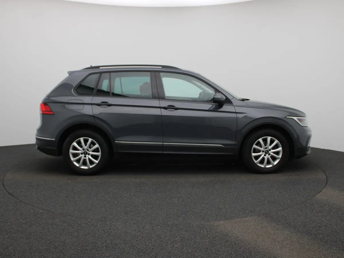 2.0 TDI Life Business AUTOMAAT | ADAPTIEVE CRUISE | STOELVERWARMING & STUUR | CAMERA | NAVIGATIE | TREKHAAK | APPLE CARPLAY | CLIMA | DAB| LMV | 12 MAANDEN BOVAG GARANTIE |