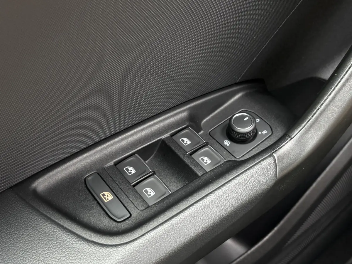 25 TFSI 95pk S Edition | Smartphone interface | Full LED | Zwart optiek | Cruise Control