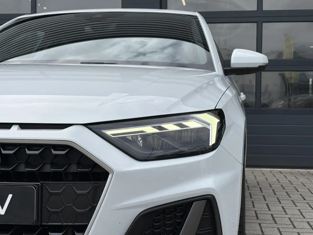 25 TFSI 95pk S Edition | Smartphone interface | Full LED | Zwart optiek | Cruise Control