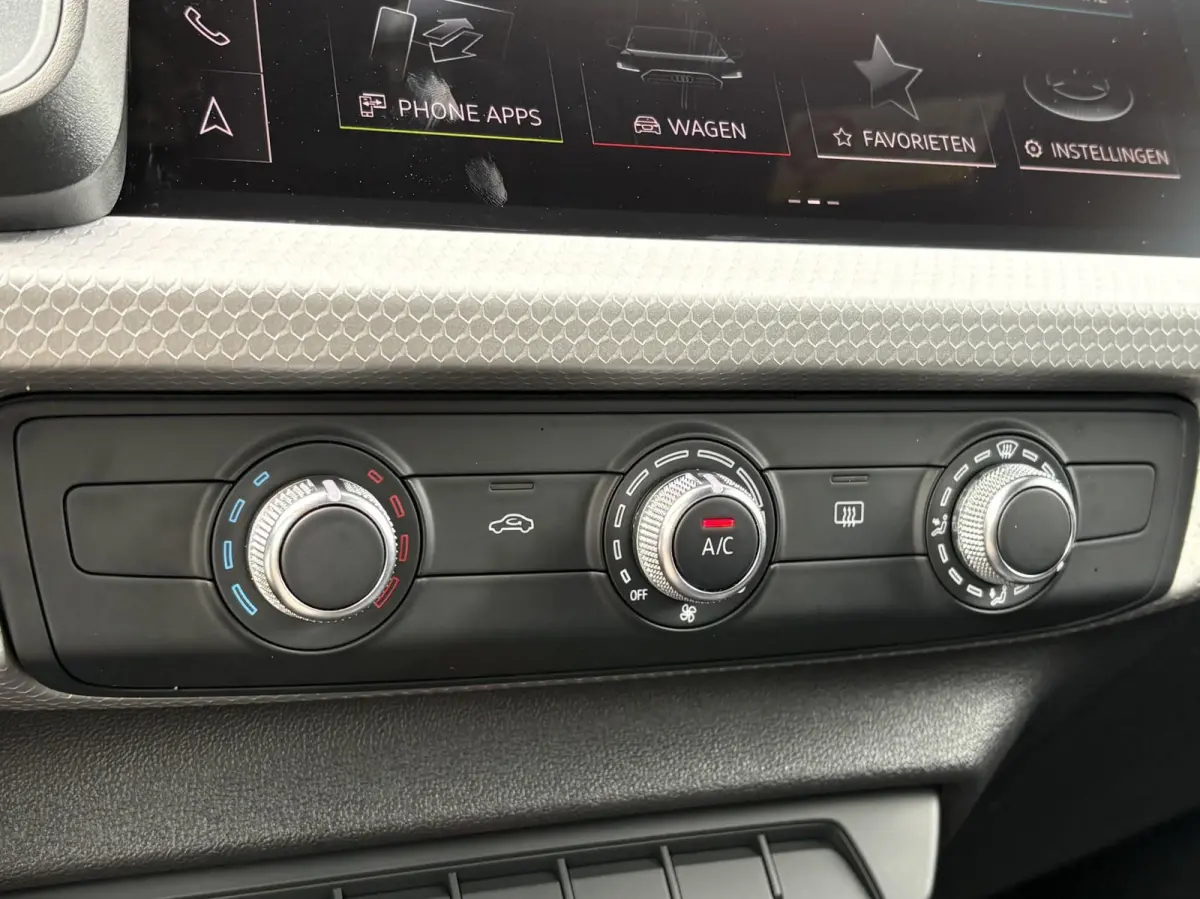 25 TFSI 95pk S Edition | Smartphone interface | Full LED | Zwart optiek | Cruise Control