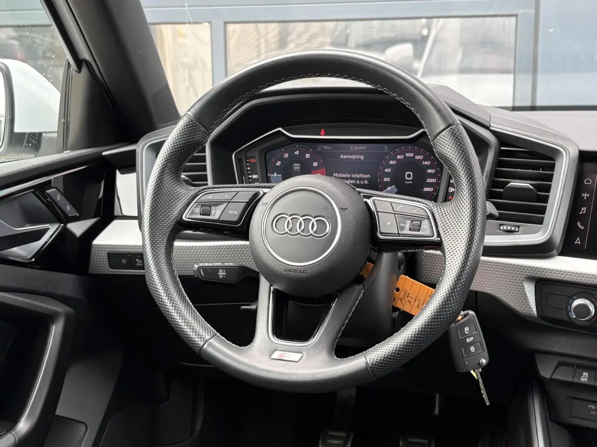 25 TFSI 95pk S Edition | Smartphone interface | Full LED | Zwart optiek | Cruise Control