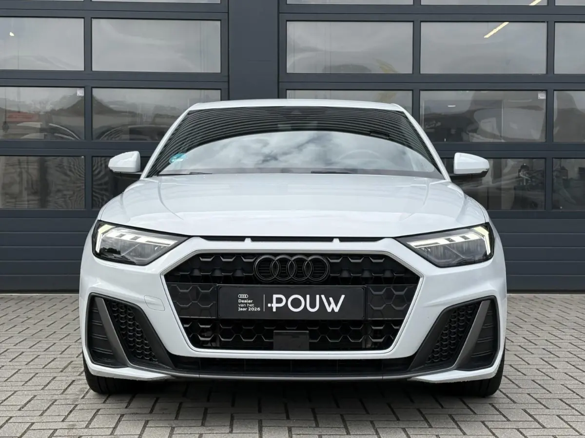 25 TFSI 95pk S Edition | Smartphone interface | Full LED | Zwart optiek | Cruise Control