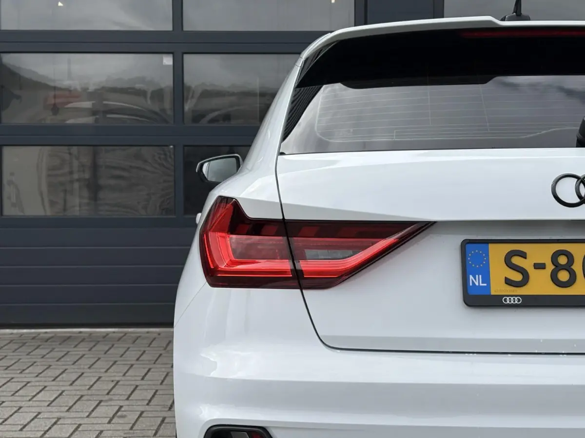 25 TFSI 95pk S Edition | Smartphone interface | Full LED | Zwart optiek | Cruise Control