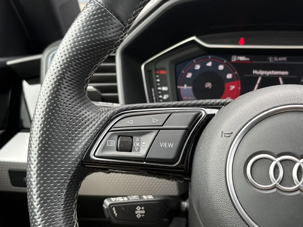 25 TFSI 95pk S Edition | Smartphone interface | Full LED | Zwart optiek | Cruise Control